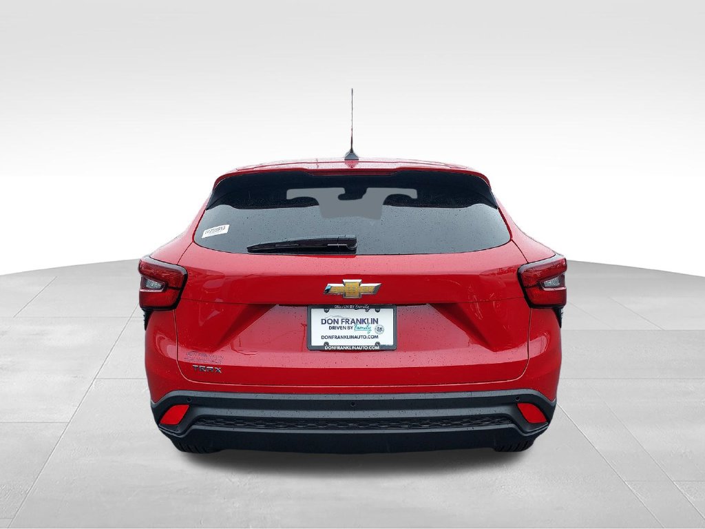 New 2026 Chevrolet Trax LS w/ LS Convenience Package FWD image 4