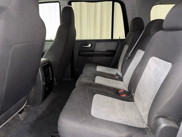 Used 2003 Ford Expedition XLT AWD/4WD image 17