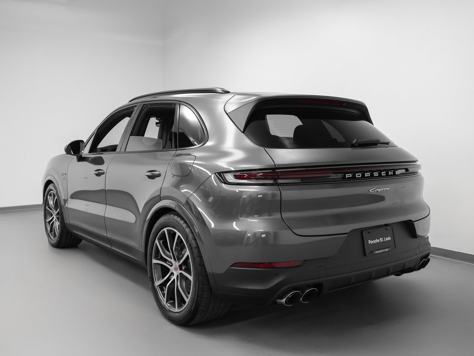 New 2026 Porsche Cayenne E-Hybrid image 3