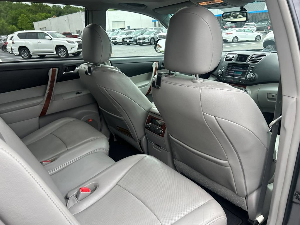 Used 2012 Toyota Highlander Limited w/ Tow Pkg AWD/4WD image 41