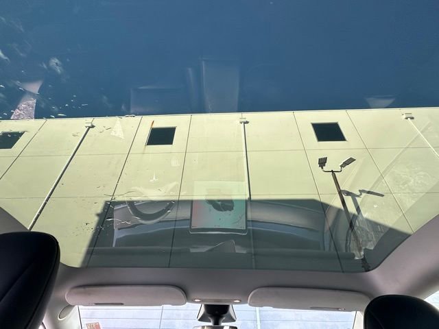 Used 2023 Tesla Model Y Performance image 13