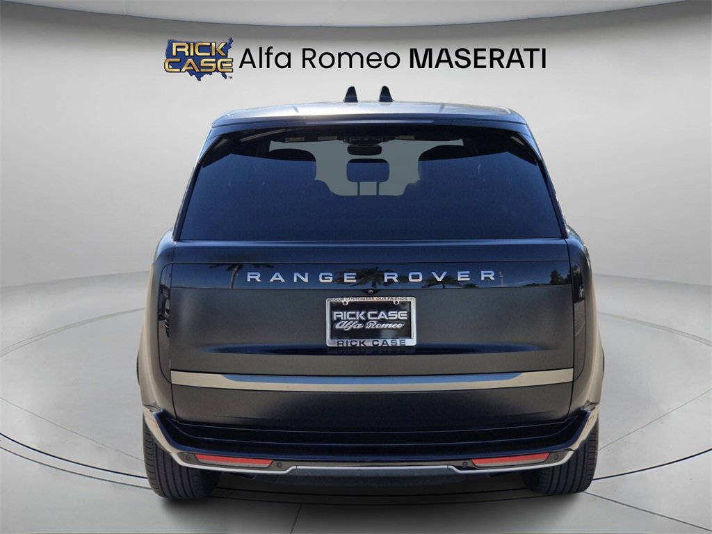 Used 2024 Land Rover Range Rover Long Wheelbase SE image 6