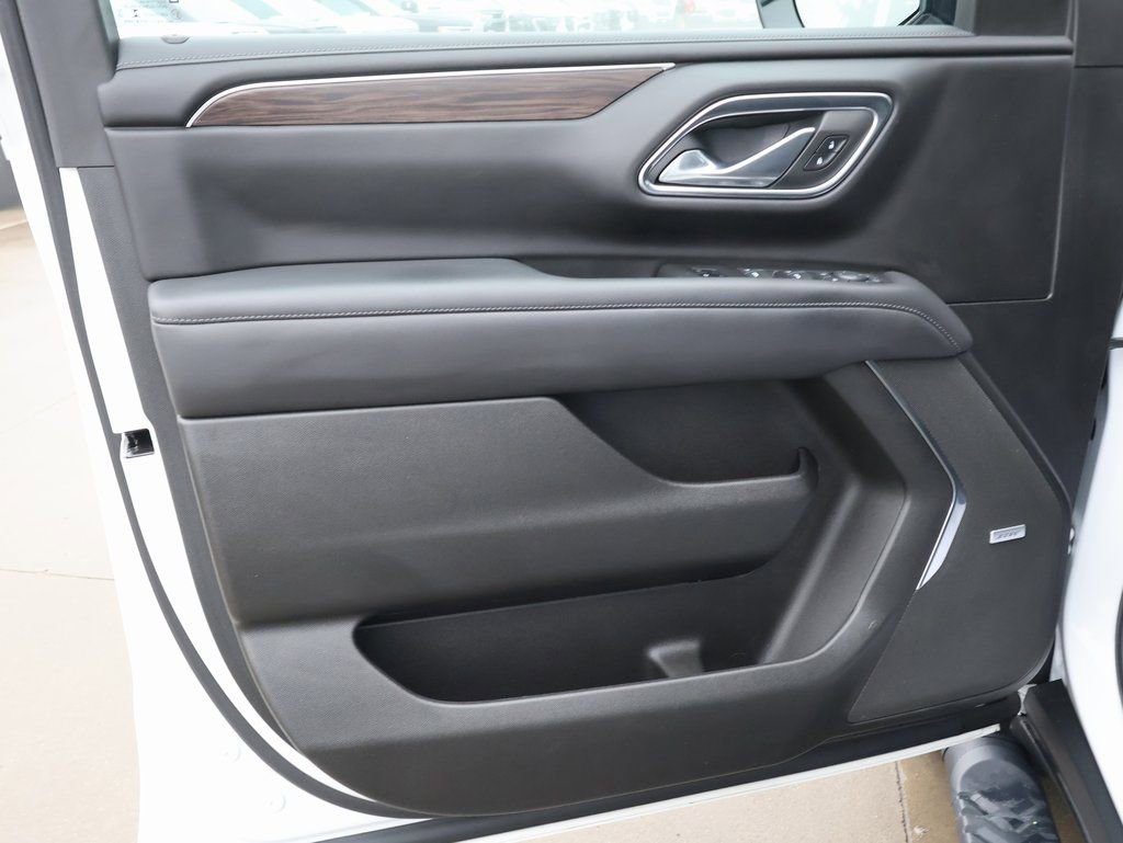 Certified 2022 Chevrolet Tahoe Z71 w/ Luxury Package image 12