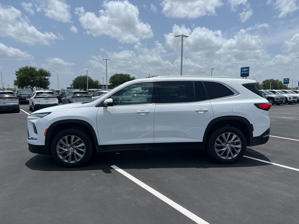 Certified 2025 Buick Enclave Preferred FWD image 3