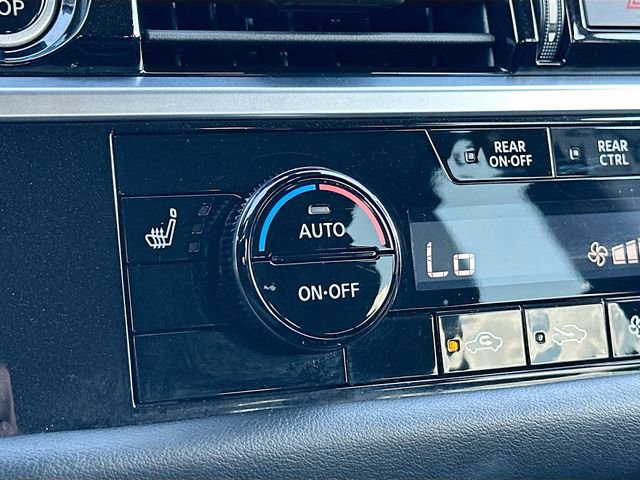 Used 2024 Nissan Pathfinder SV image 19