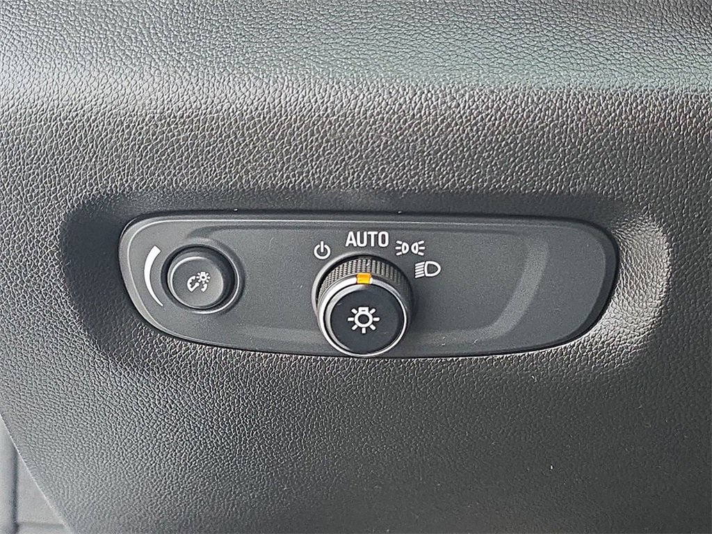 Certified 2022 Chevrolet Traverse LT w/ Midnight/Sport Edition image 18