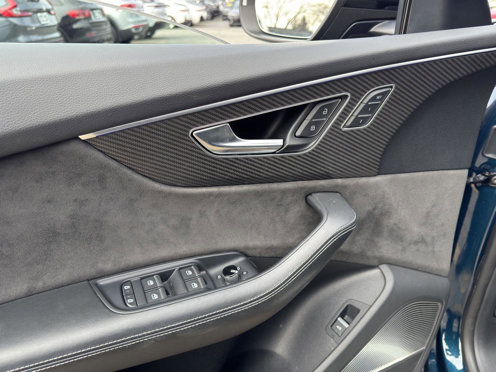 Used 2021 Audi RS Q8 w/ Black Optic Package image 27