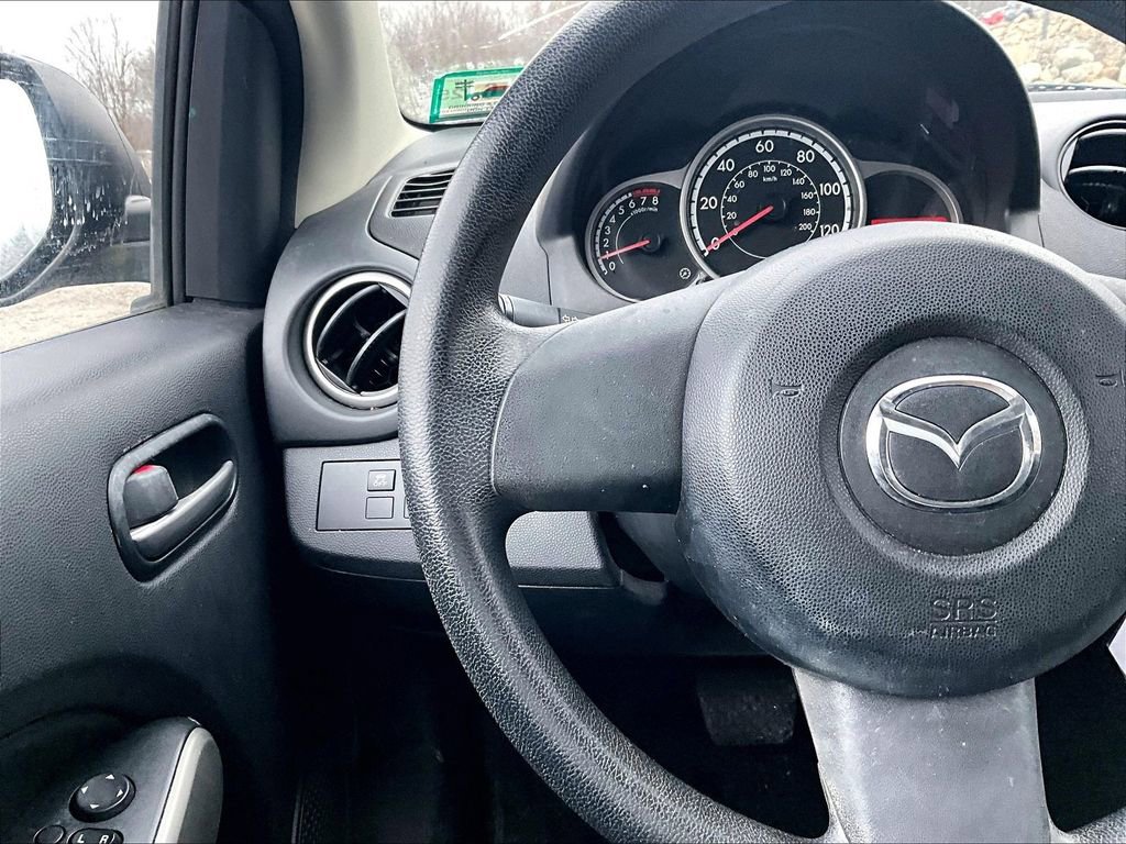 Used 2014 MAZDA MAZDA2 Sport image 11
