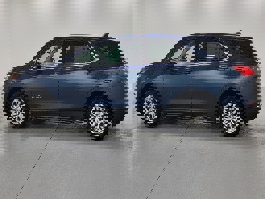 Used 2020 Chevrolet Equinox LT w/ Driver Convenience Package image 5