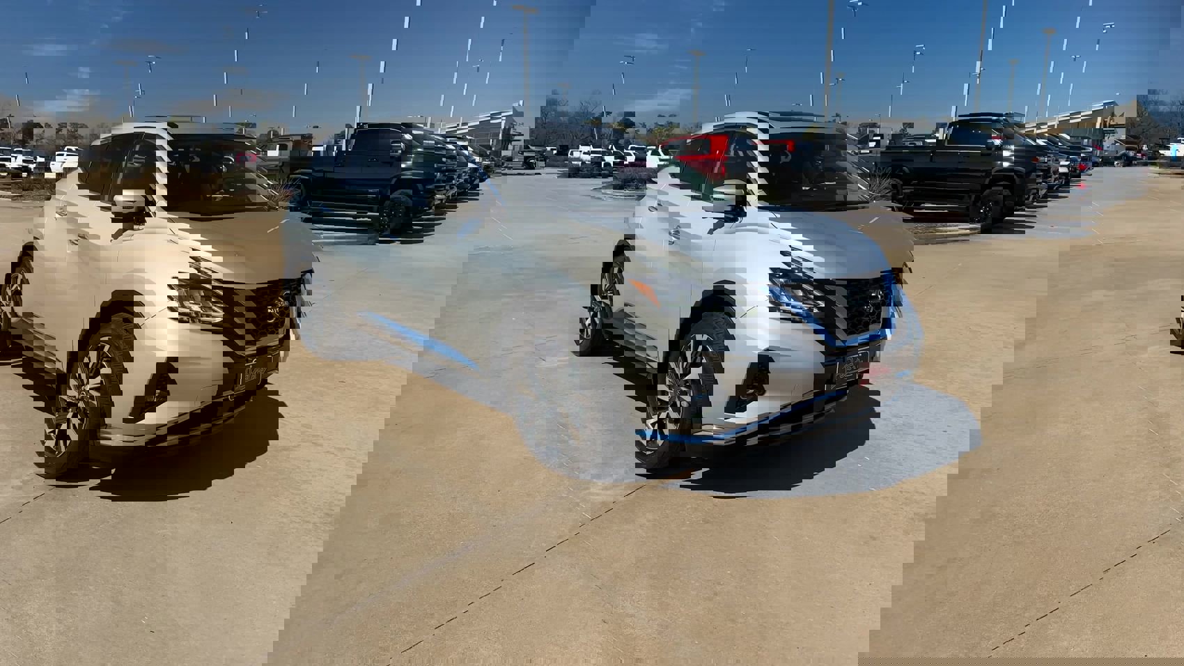 Used 2024 Nissan Murano SL image 2