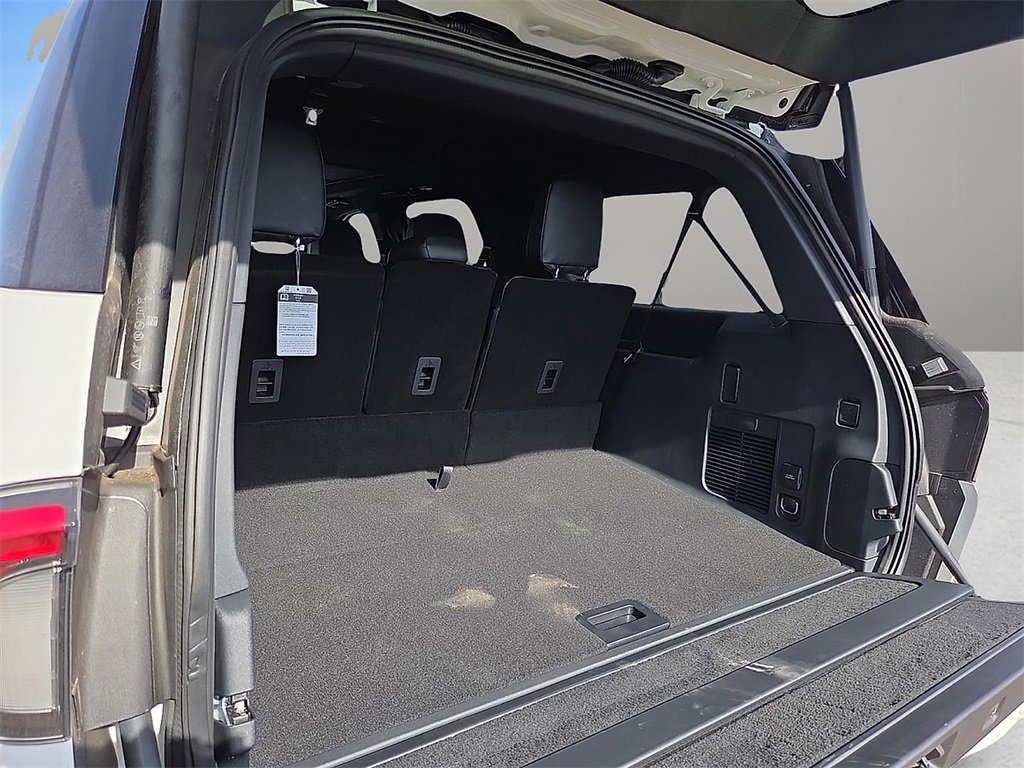 New 2026 Lincoln Navigator L Reserve w/ Jet Appearance Package image 8