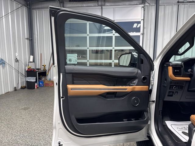 Used 2024 Ford Expedition Max Platinum image 7