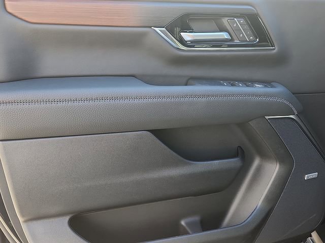 New 2026 GMC Yukon Denali w/ Advanced Technology Package image 9