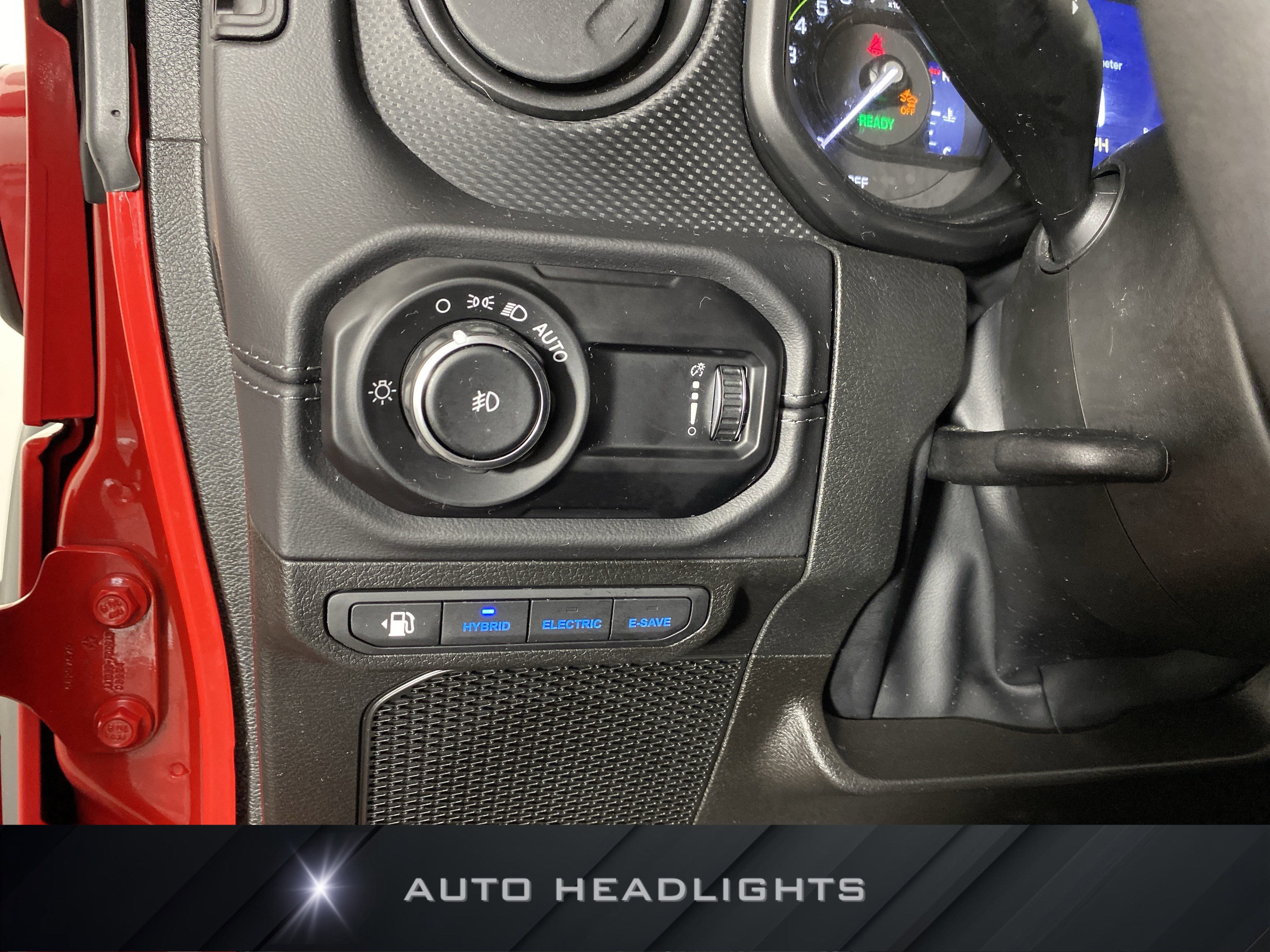 Used 2025 Jeep Wrangler Unlimited Rubicon 4xe w/ Convenience Group AWD/4WD image 24