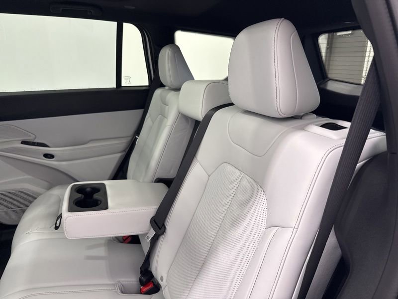 New 2026 Jeep Cherokee Limited image 18