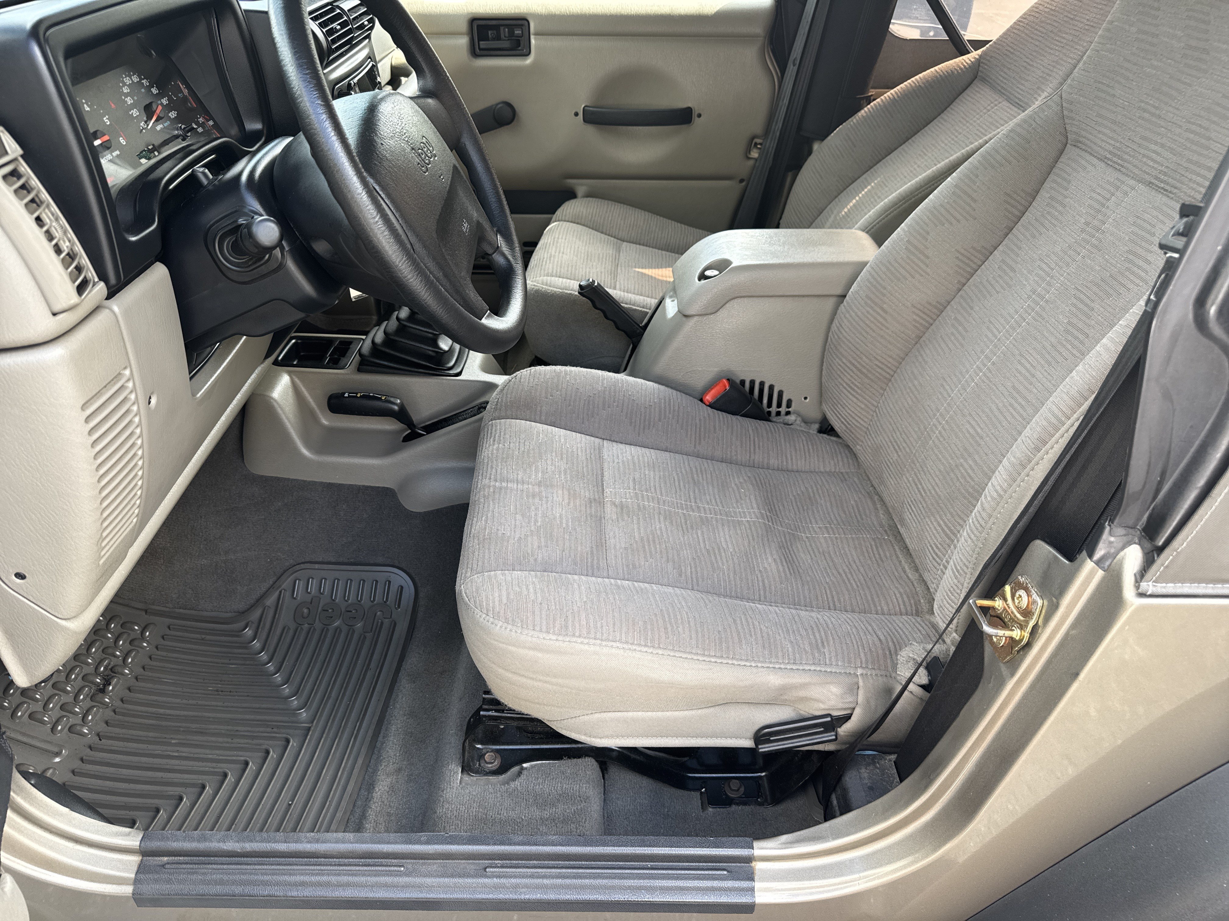 Used 2003 Jeep Wrangler X AWD/4WD image 9