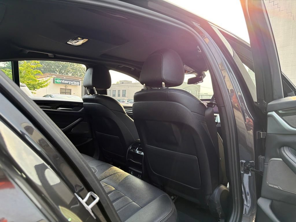 Used 2023 BMW 540i xDrive w/ M Sport Package AWD/4WD image 17