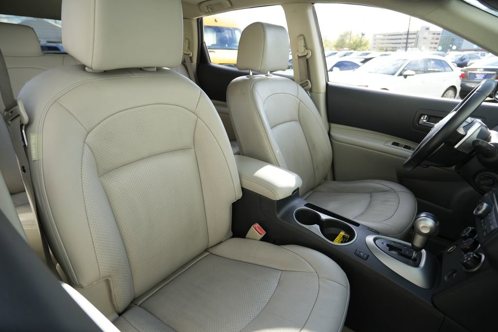 Used 2008 Nissan Rogue SL w/ Premium Pkg image 27