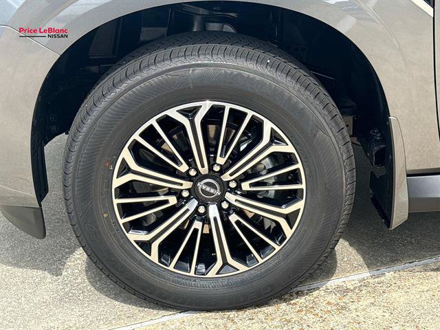 New 2026 Nissan Armada SL w/ Captain's Chari Seat Package AWD/4WD image 4