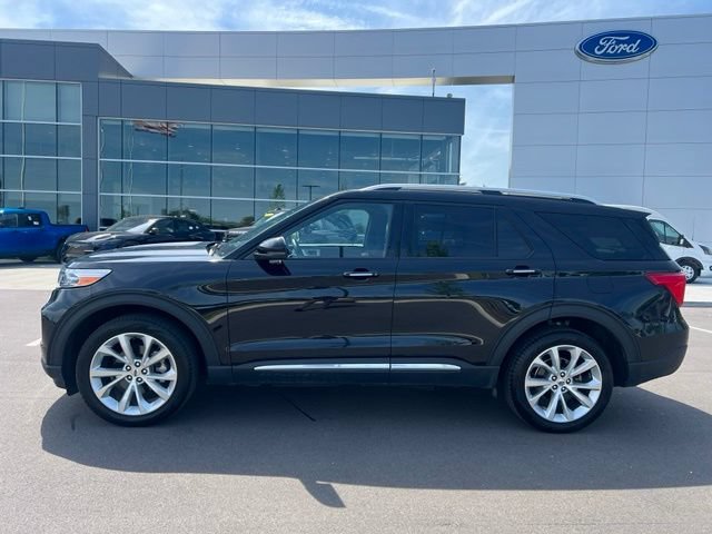 Used 2024 Ford Explorer Platinum w/ Technology Package AWD/4WD image 8