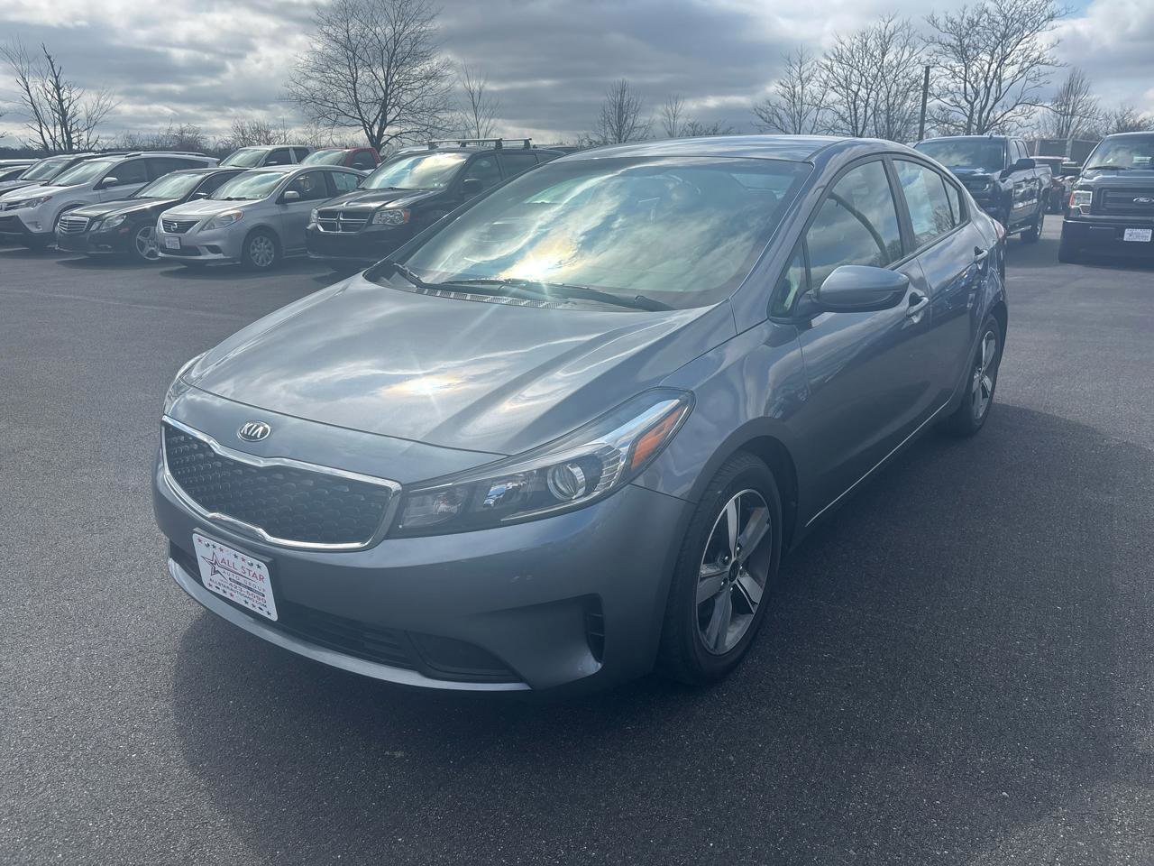 Used 2018 Kia Forte S image 2