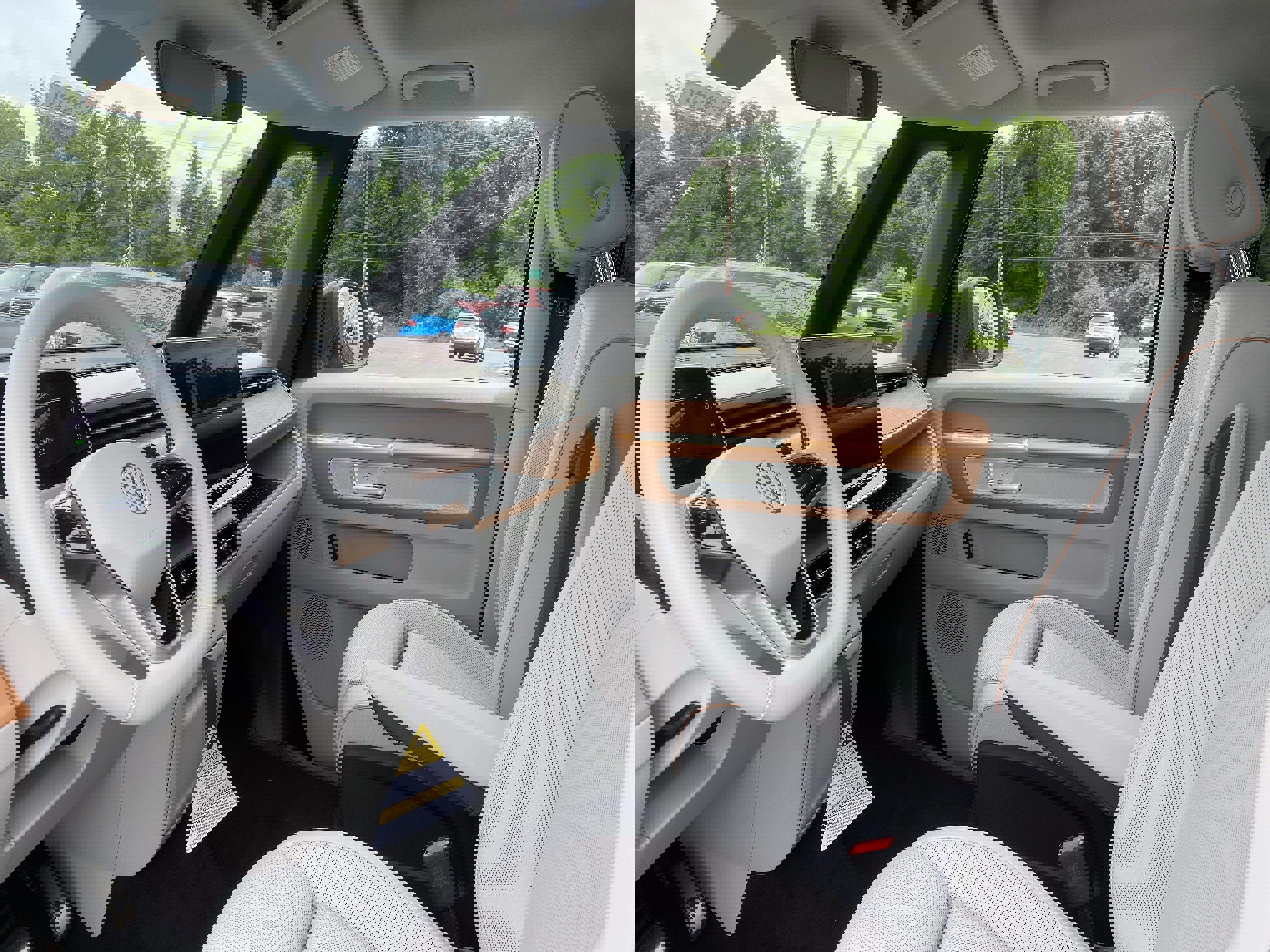 New 2025 Volkswagen ID. Buzz 1st Edition AWD/4WD image 12