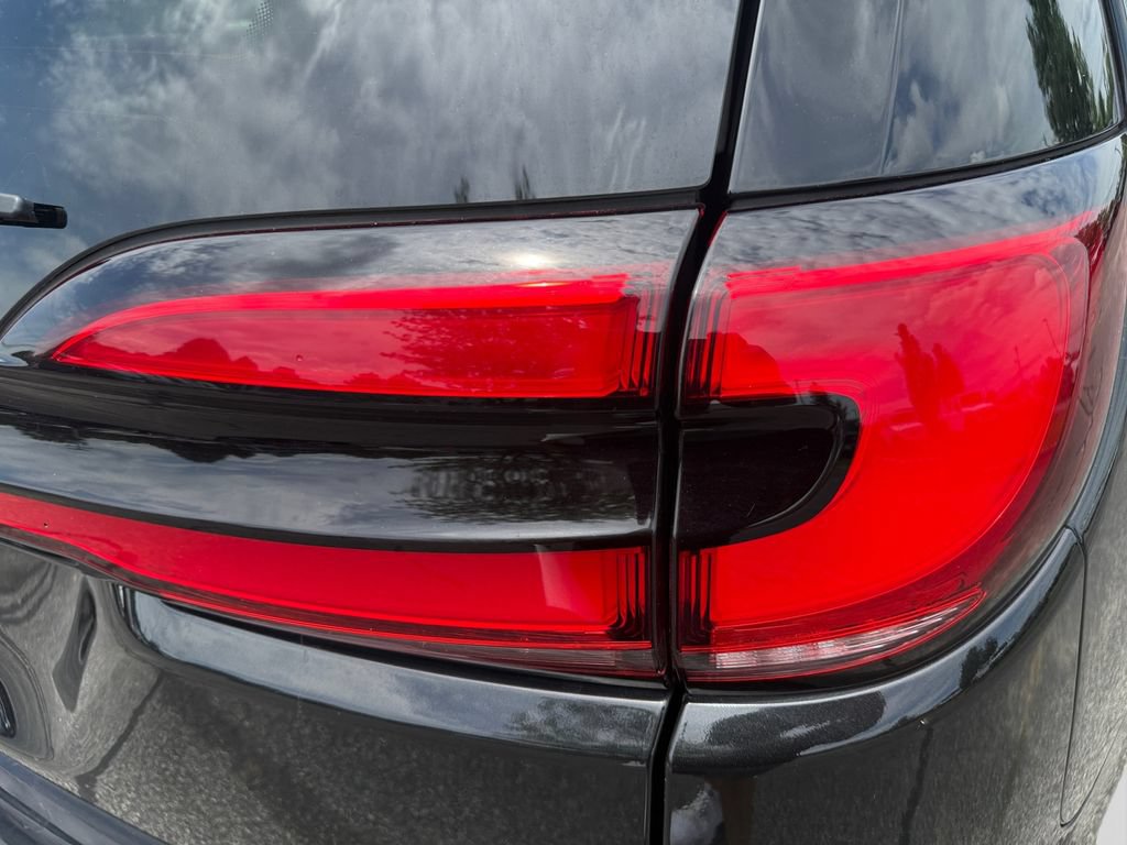 Certified 2023 Chrysler Pacifica Touring-L FWD image 22