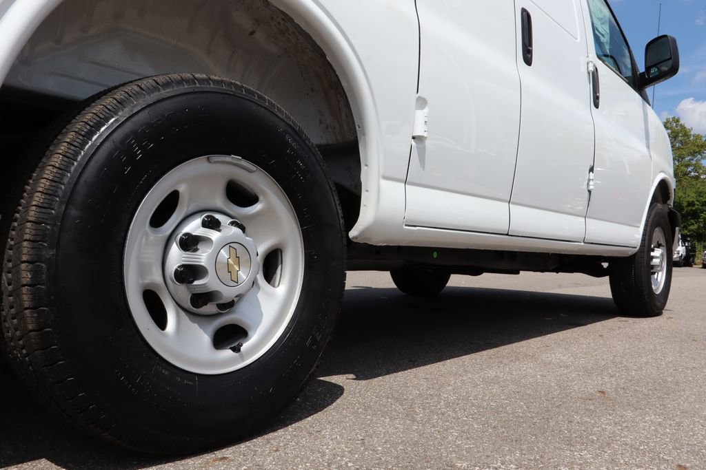 New 2025 Chevrolet Express 2500 w/ Driver Convenience Package image 28