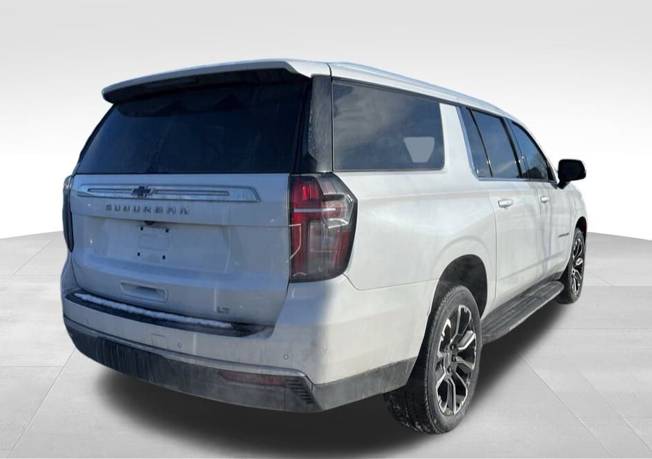 Used 2022 Chevrolet Suburban LT w/ LT Signature Plus Package image 2