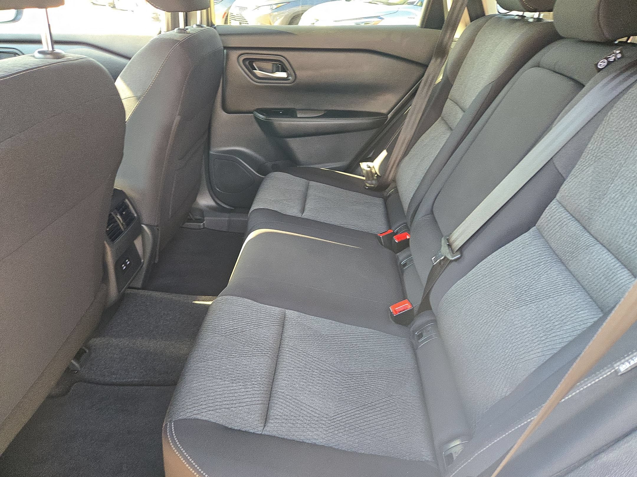 Certified 2026 Nissan Rogue SV FWD image 13