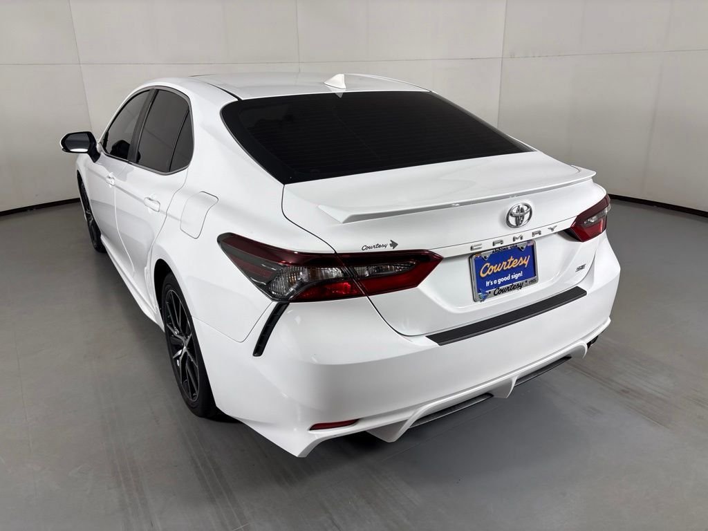 Used 2024 Toyota Camry SE w/ Convenience Package FWD image 6