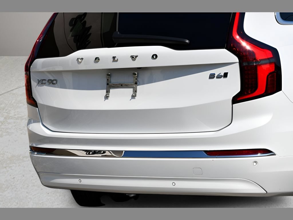 Used 2025 Volvo XC90 B6 Ultra AWD/4WD image 31