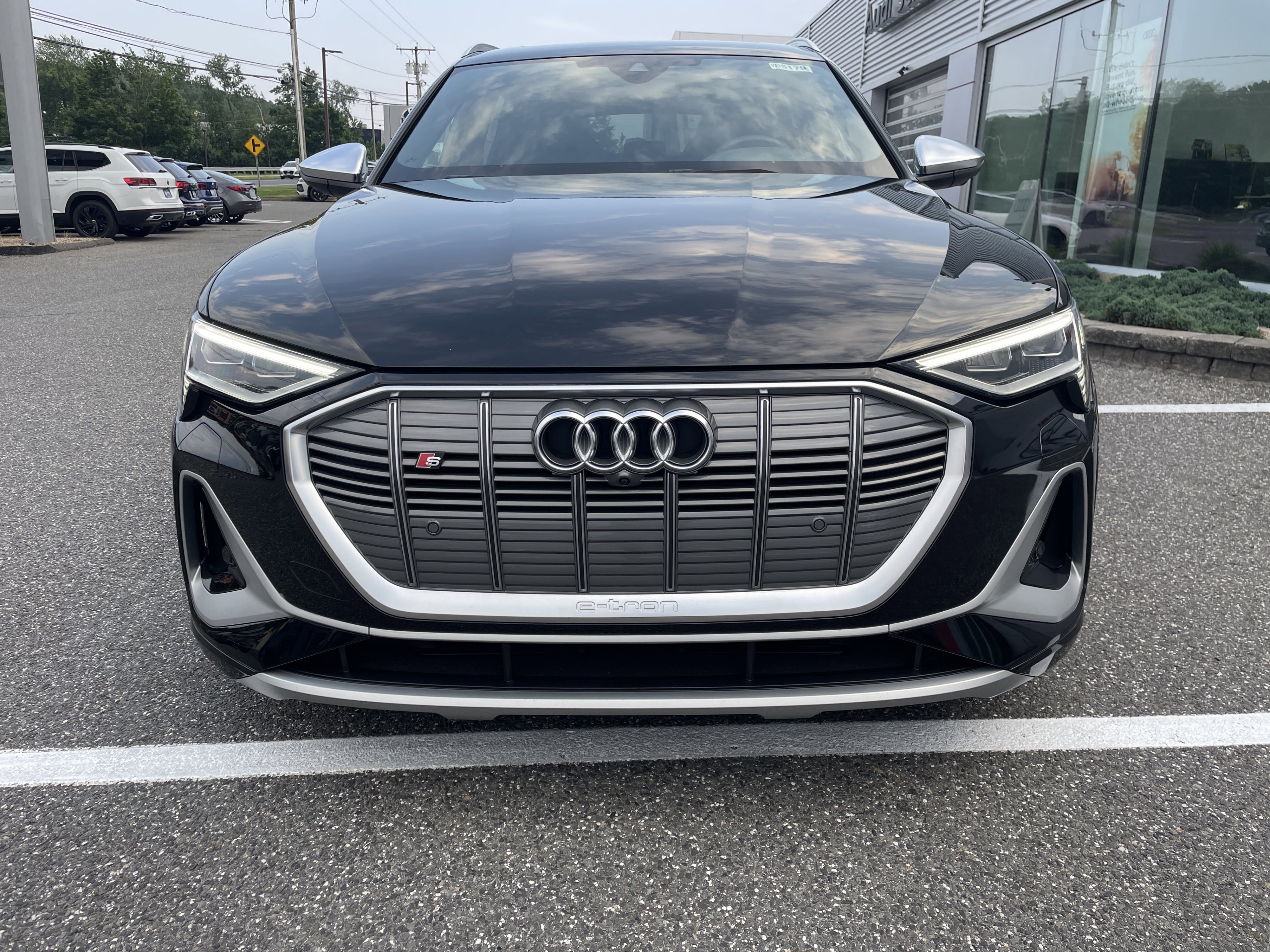 Certified 2022 Audi e-tron S Premium Plus image 7