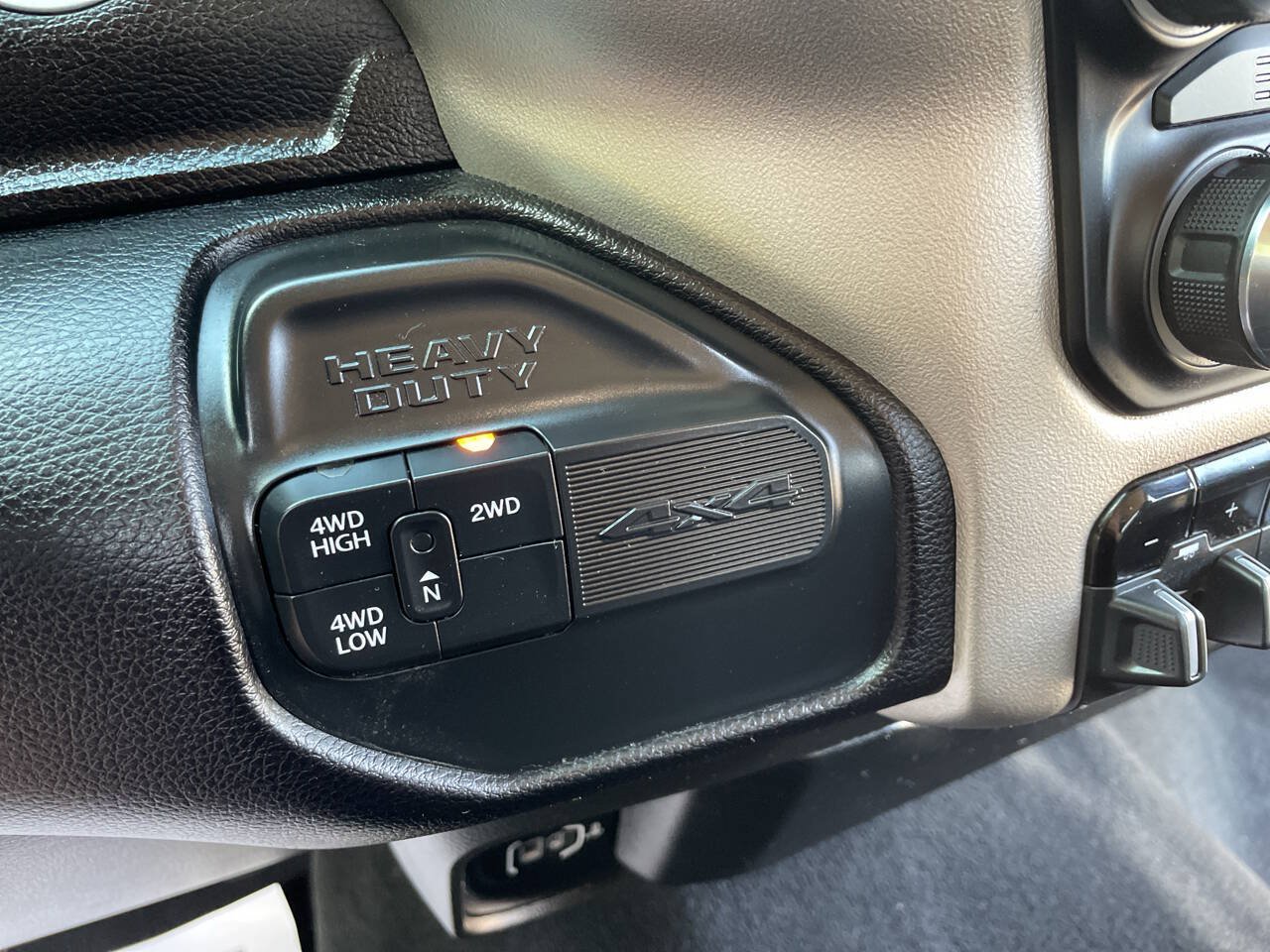 Used 2020 RAM 2500 Laramie AWD/4WD image 10