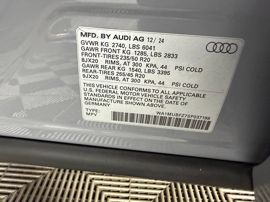 Used 2025 Audi Q4 e-tron Prestige w/ Black Optic Package AWD/4WD image 34