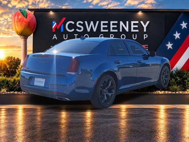 Used 2023 Chrysler 300 Touring w/ Sport Appearance Package RWD image 5