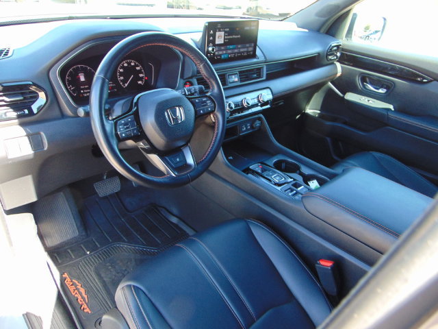Certified 2024 Honda Pilot TrailSport image 11