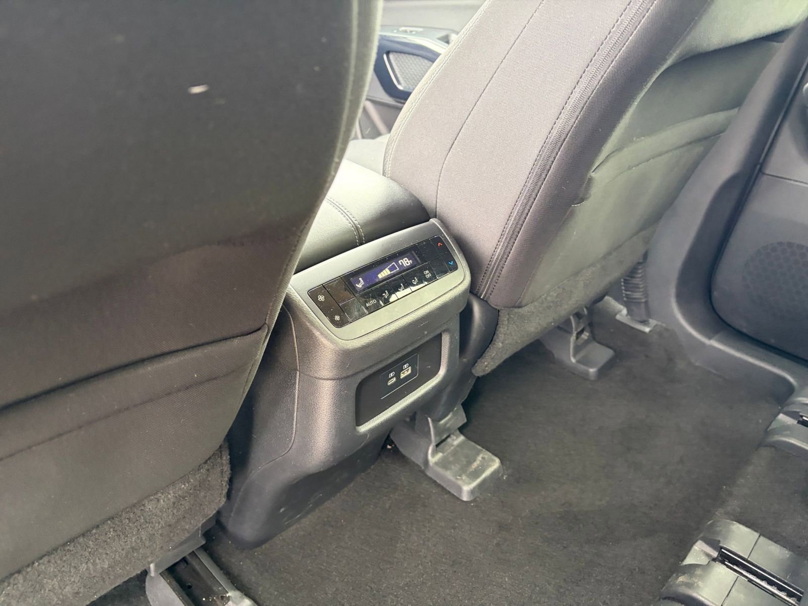 Used 2025 Nissan Pathfinder SV image 24