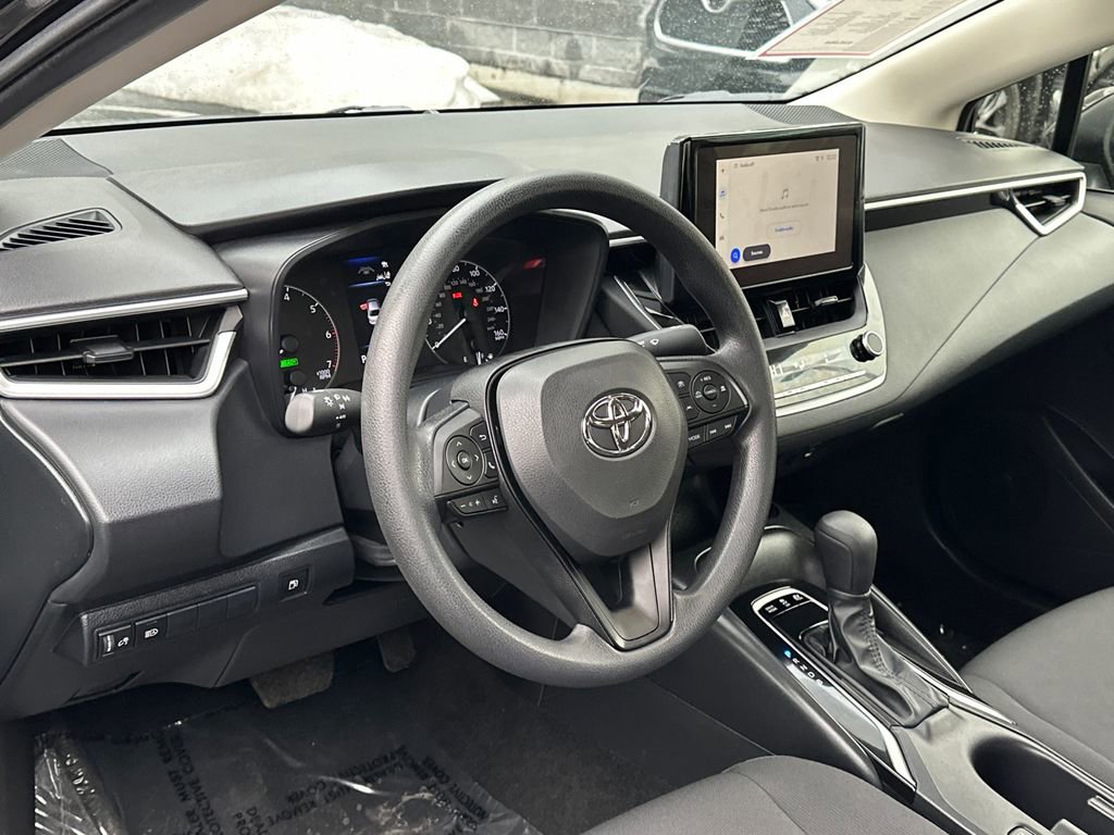 Used 2025 Toyota Corolla LE image 15