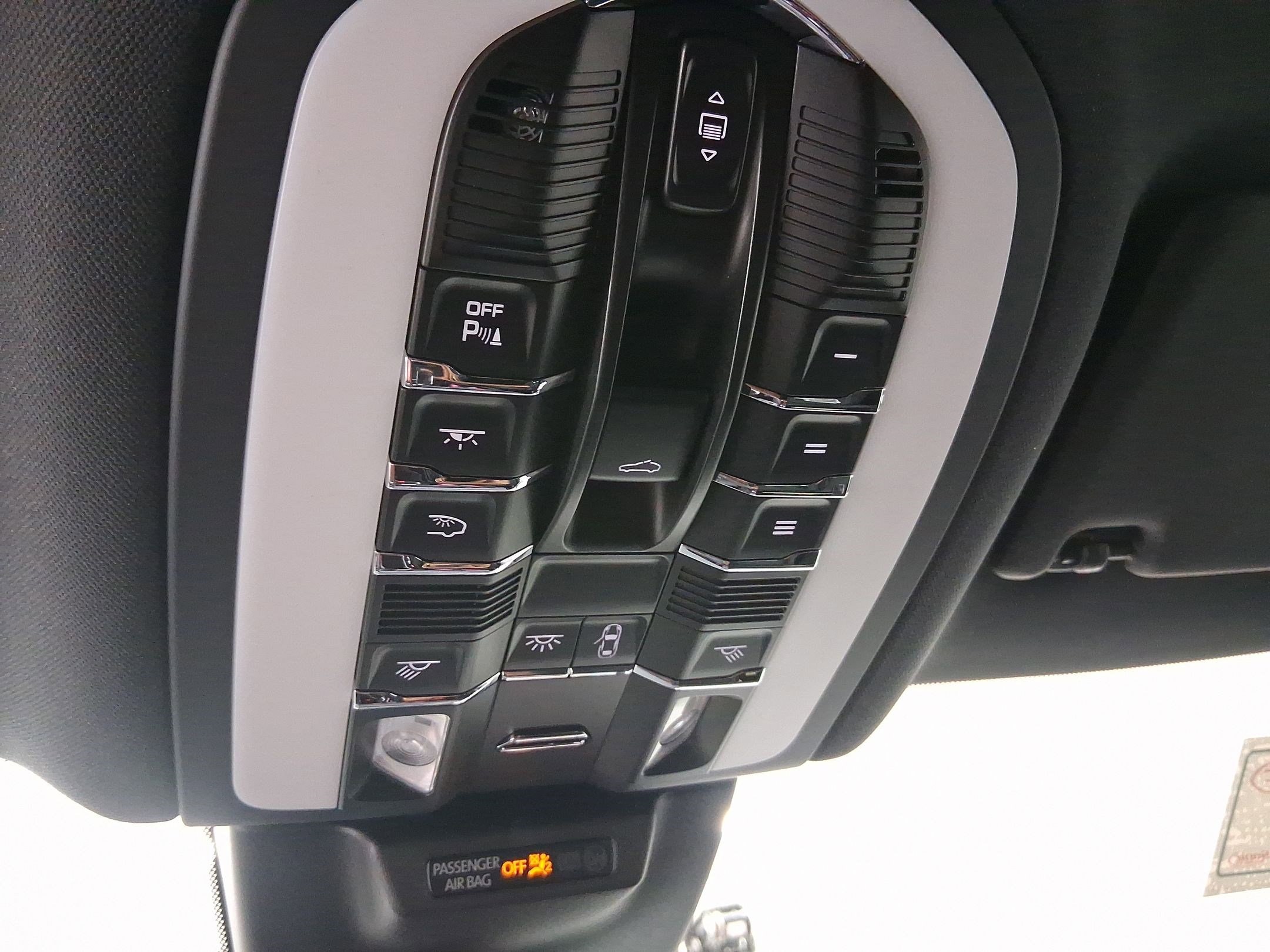 Used 2026 Porsche Macan image 30