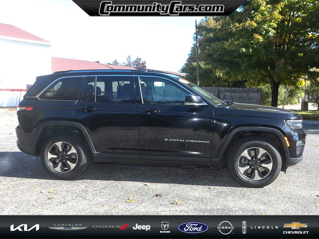 Used 2023 Jeep Grand Cherokee 4WD 4xe image 8
