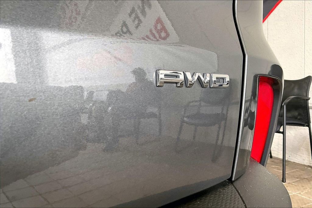 Used 2025 Ford Escape Platinum AWD/4WD image 19