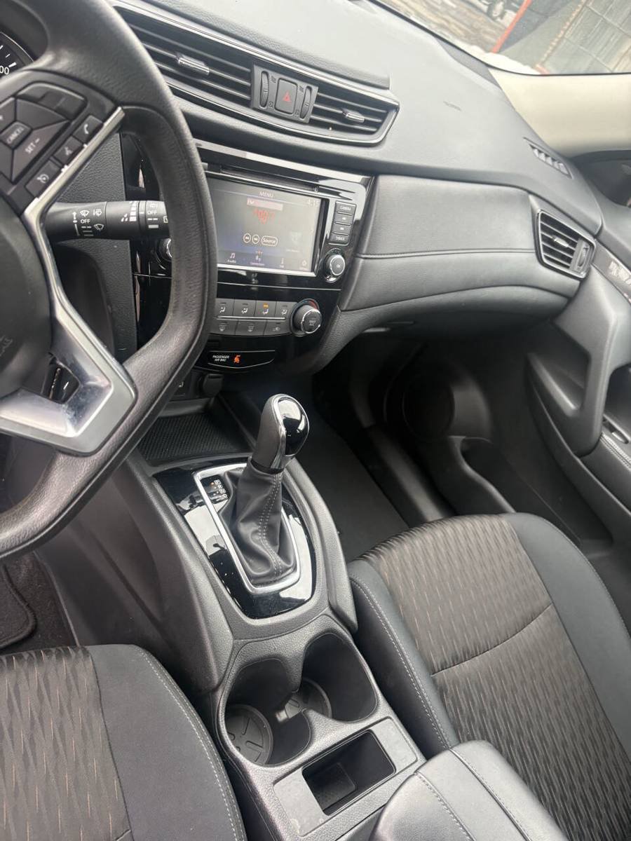 Used 2018 Nissan Rogue S AWD/4WD image 20