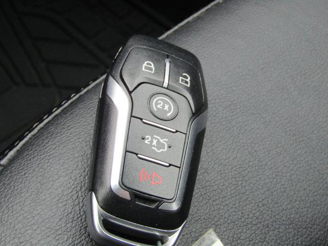 Used 2015 Ford Edge SEL w/ Equipment Group 201A AWD/4WD image 26