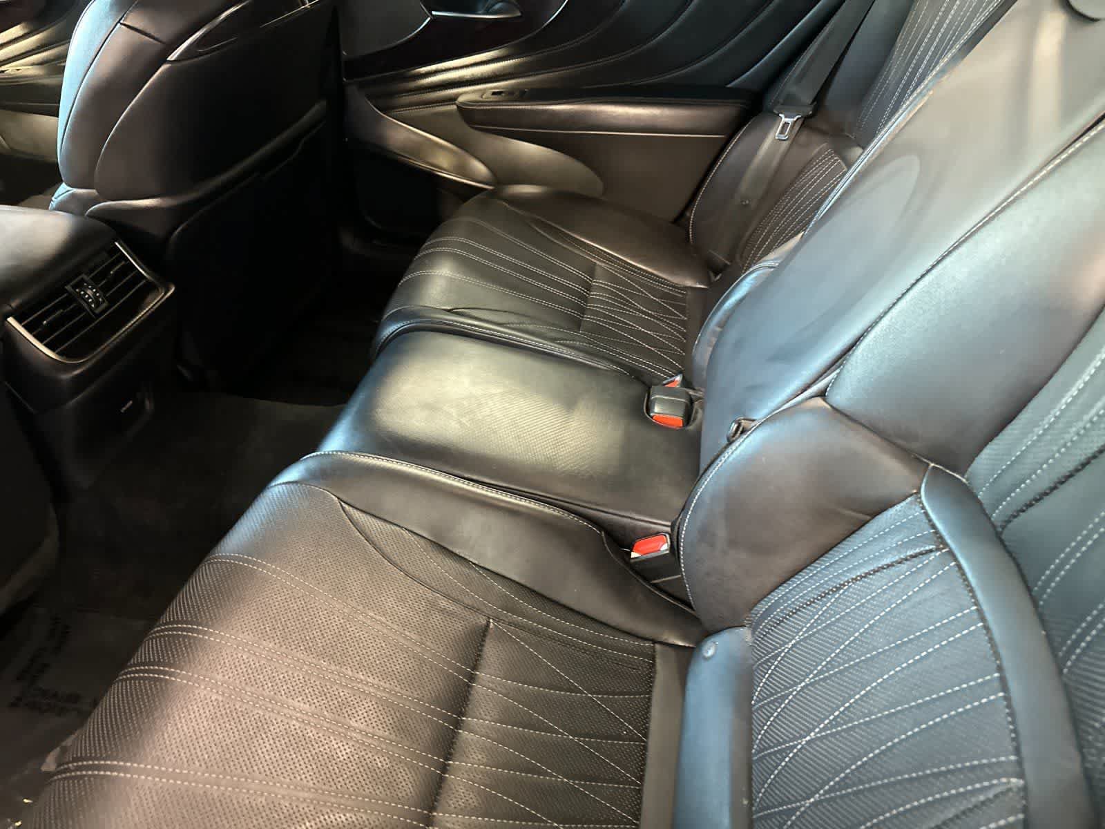 Used 2020 Lexus LS 500h w/ Luxury Package RWD image 5