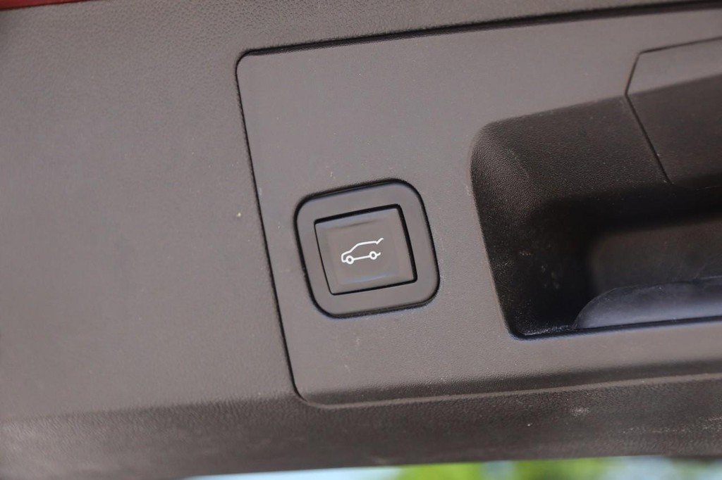Used 2019 Cadillac XT5 Luxury AWD/4WD image 8