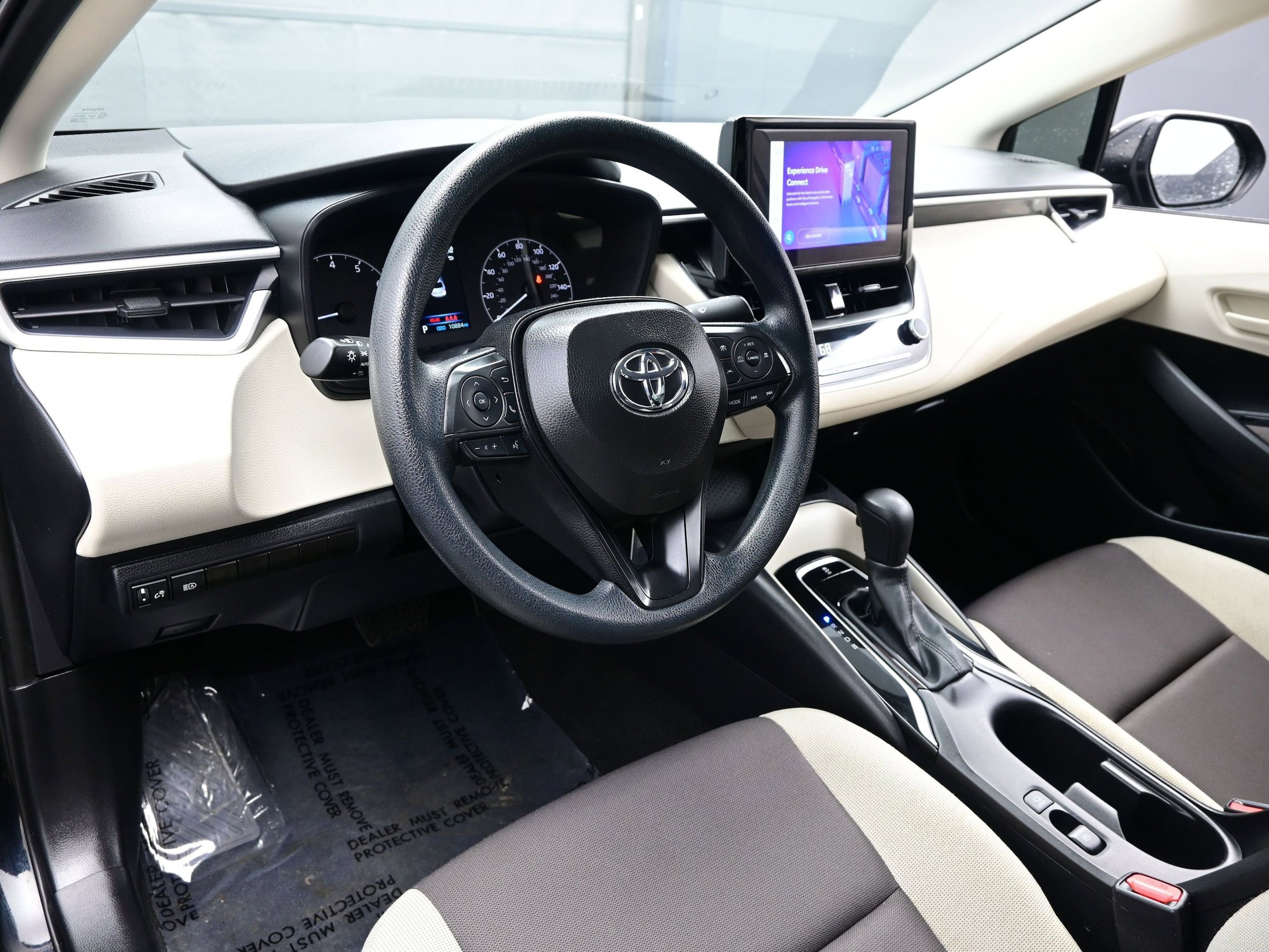 Used 2025 Toyota Corolla LE FWD image 12