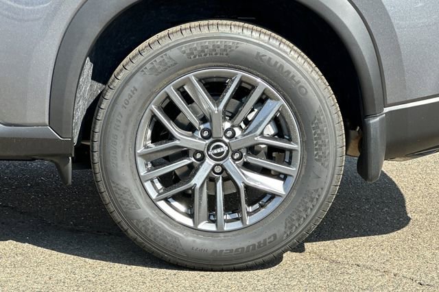 New 2026 Nissan Rogue S image 25