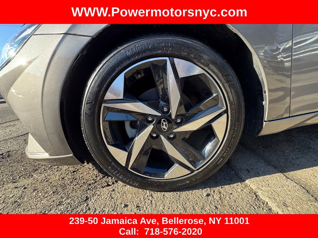 Used 2023 Hyundai Elantra SEL w/ Convenience Package FWD image 10