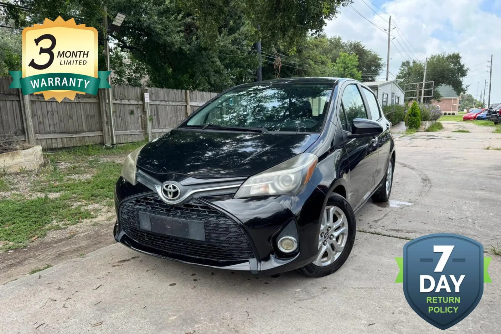 Used 2015 Toyota Yaris SE FWD image 1